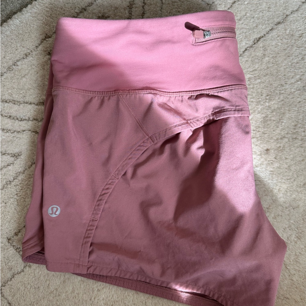 Lulu lemon size 8 mid rise speed short